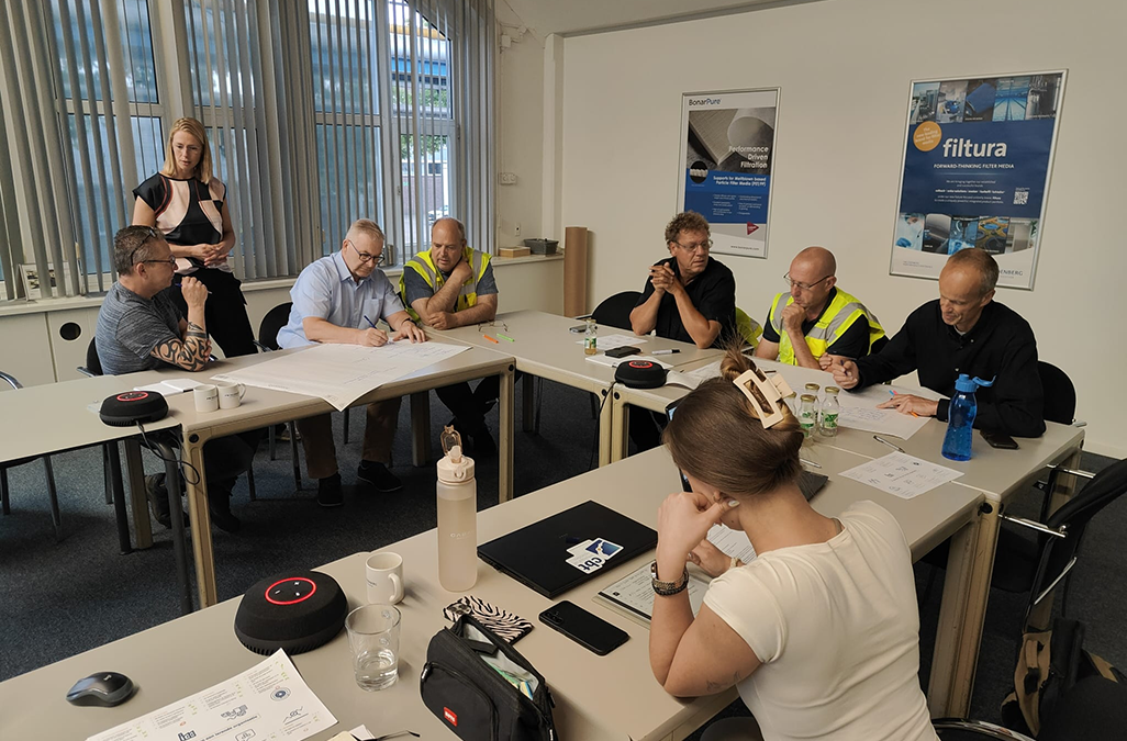 Cbt en Freudenberg Performance Materials B.V. bundelen hun krachten om werkplekleren structureel te verankeren in de organisatie. 