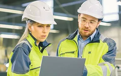 Wat doet een operationeel manager in de industrie?